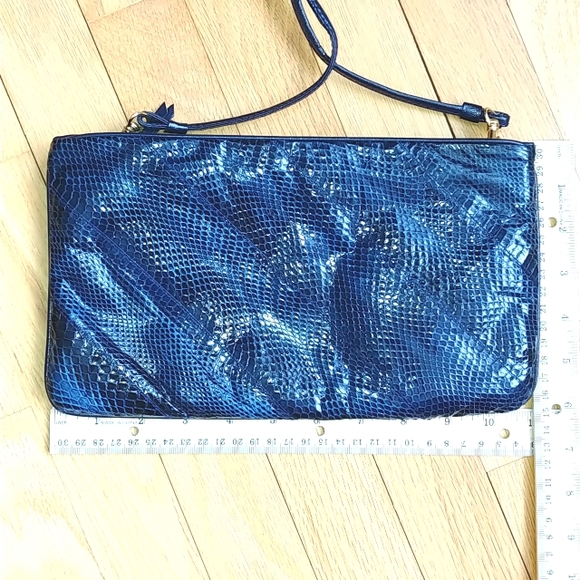 Vintage snake skin navy clutch purse - Picture 4 of 5